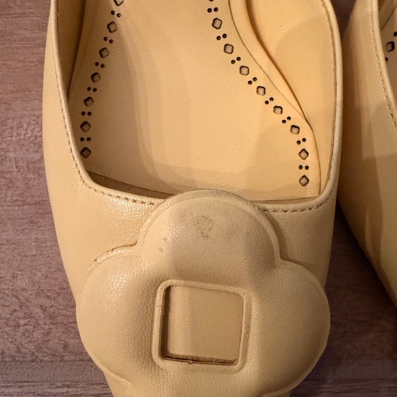 Larroudé Flora Pump in yellow size 8 - Picture 4 of 5